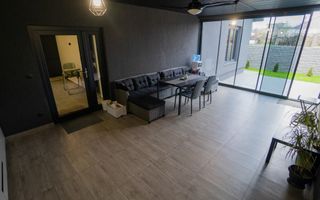 Agigea - Casa  deosebita cu piscina, mobilata si utilata complet. - Poză 54