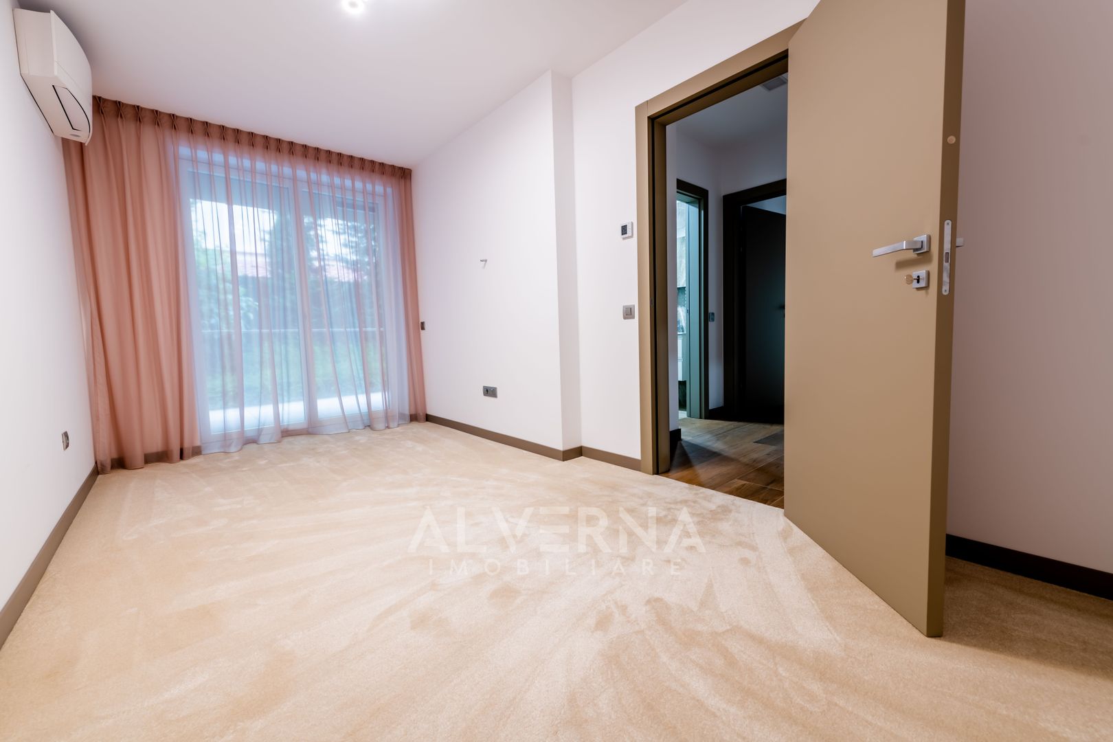 LOFT - Apartament 3 camere, 108mp + terasa, garaj subteran, Buna Ziua - Poză 6