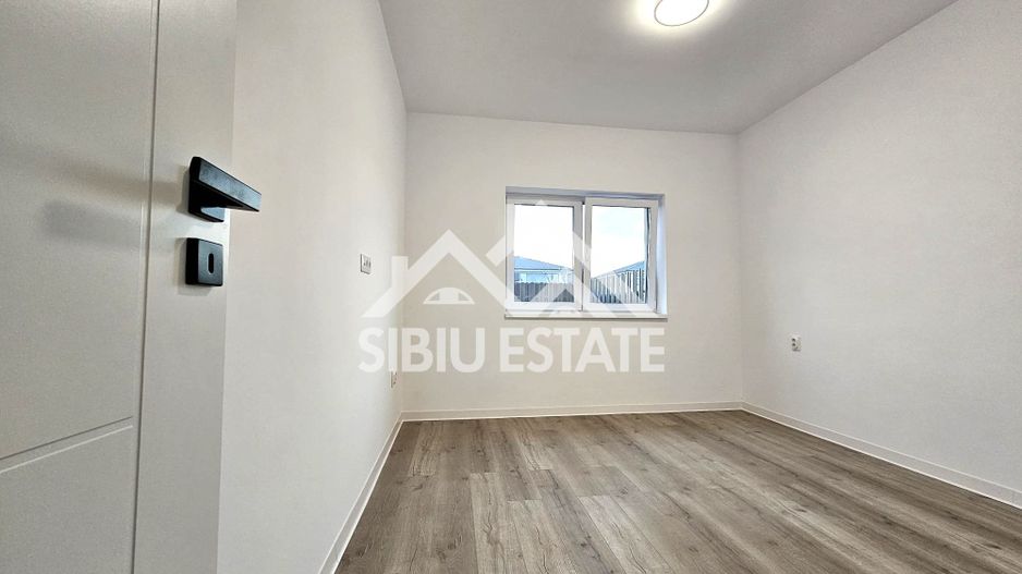 Apartament 2 camere etaj 1, decomandat clasic - Poză 2