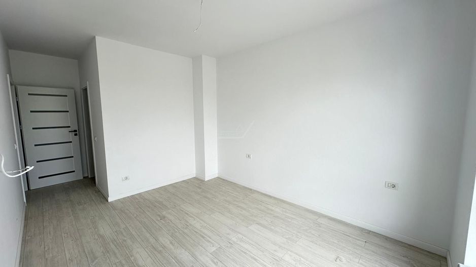 Bloc nou. Apartament cu 3 camere spations. 2 Bai. Etaj 1 - Poză 7