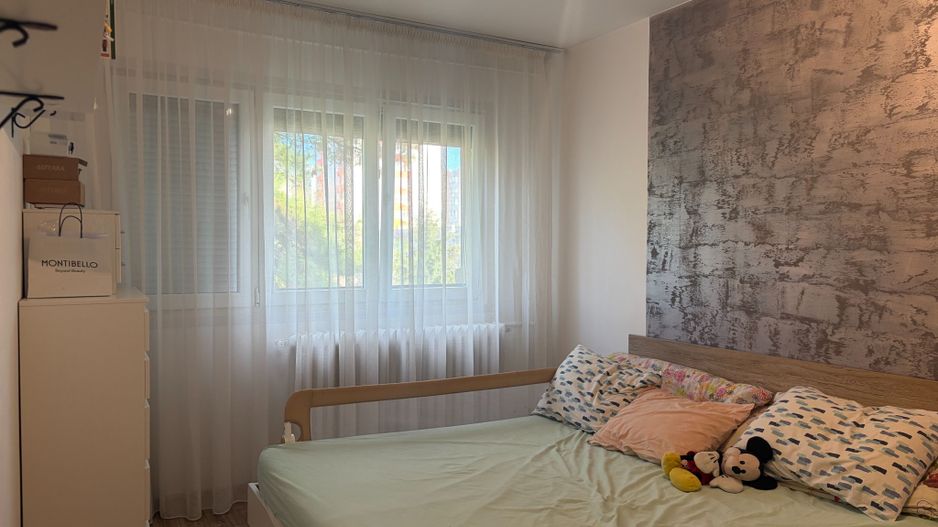 Apartament cu trei camere, zona Straduintei, 95.000€ negociabil - Poză 10