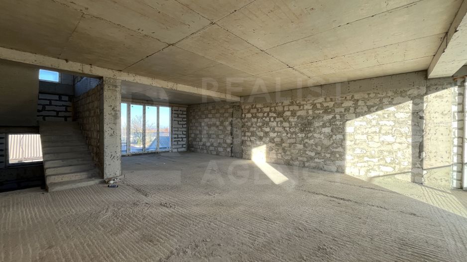 Vânzare, townhouse, 3 nivele, 6 camere, str. Salcîmilor, com. Stăuceni - Poză 6