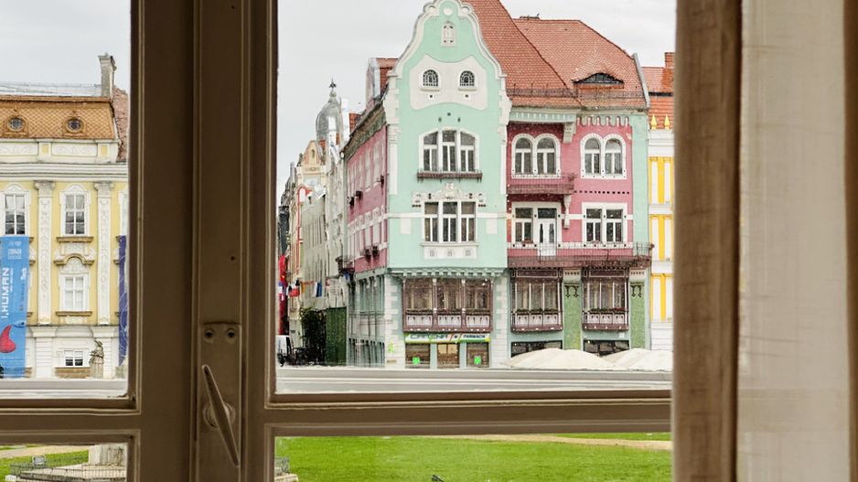 Spațiu Birouri de Închiriat cu Vedere Minunată în P-ta Unirii, Com 0% - Poză 1