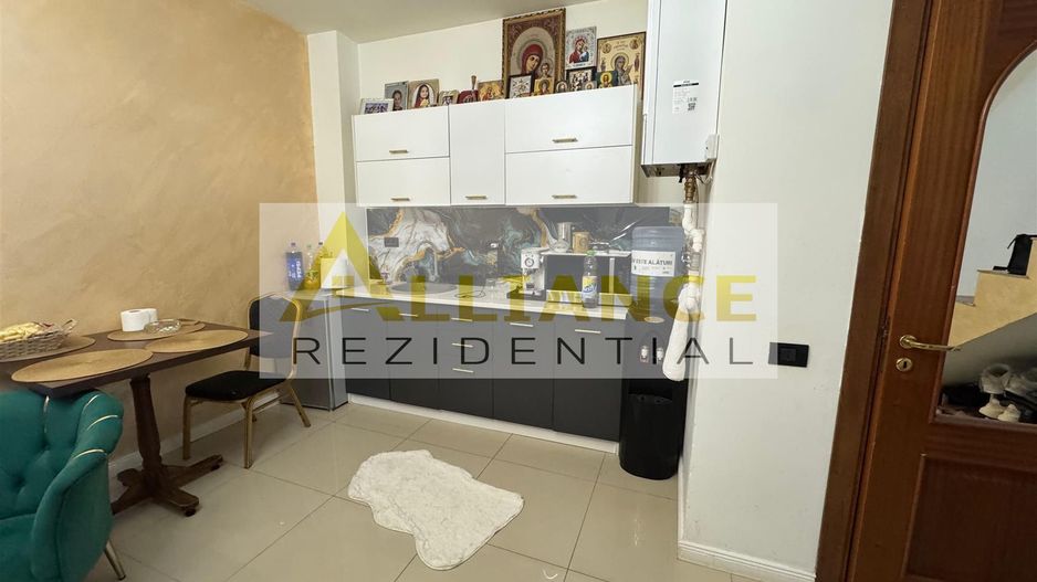 2 CASE LA PRET DE UNA - Poză 4