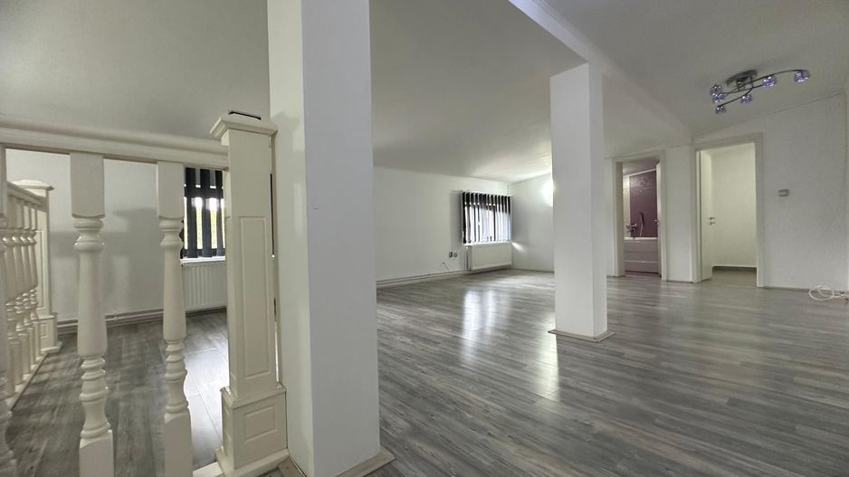 Vila cocheta la 5 min de Iulius Mall - Poză 12