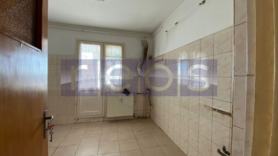 APARTAMENT 3 CAMERE ZONA ȘTEFAN CEL MARE - Poză 7