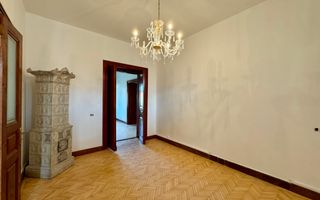 Apartament in clădire istorică P-ta Plevnei cu vedere parc - Poză 30