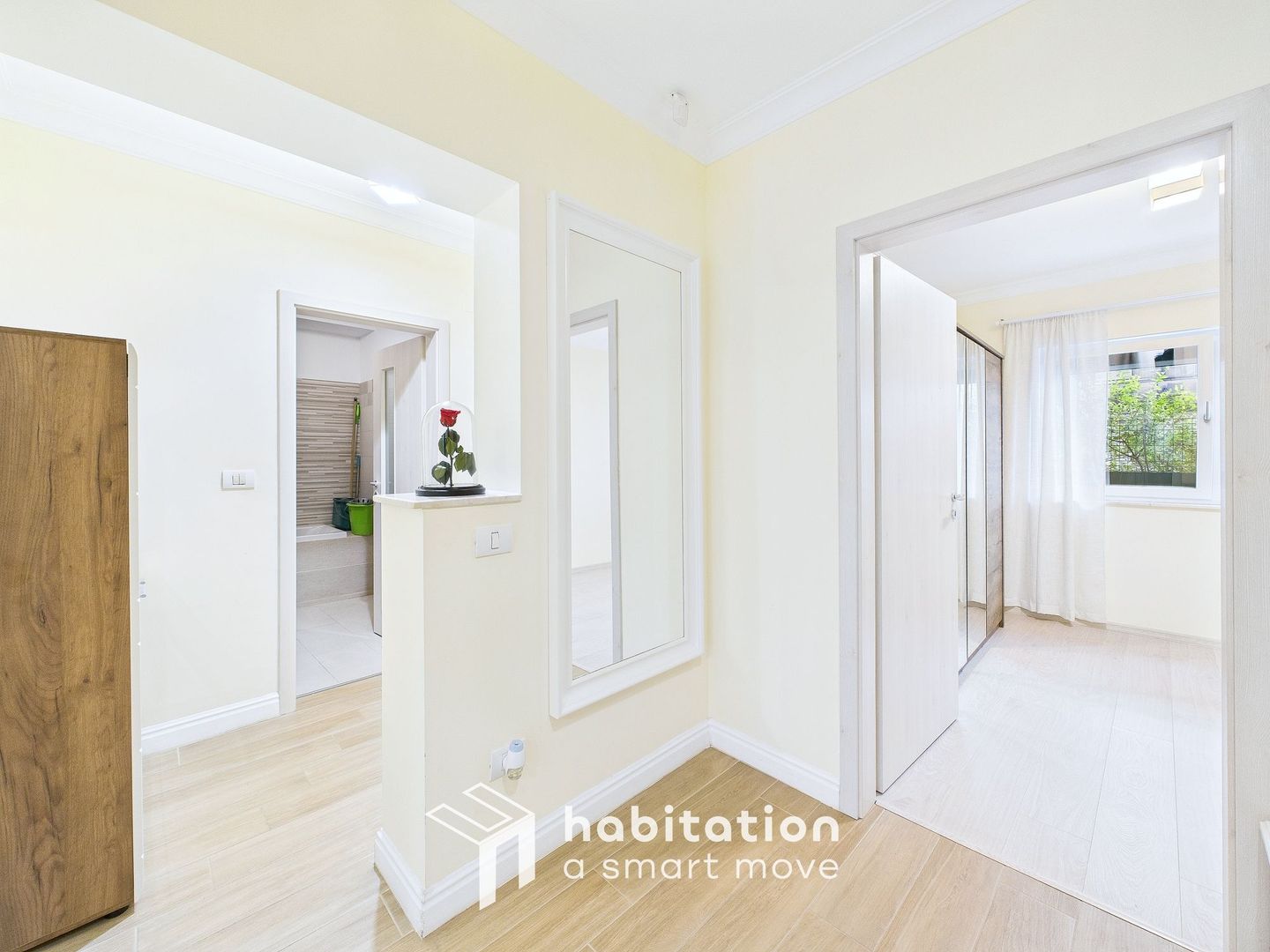 Apartament spațios cu curte și garaj – confortul unei case moderne - Poză 14