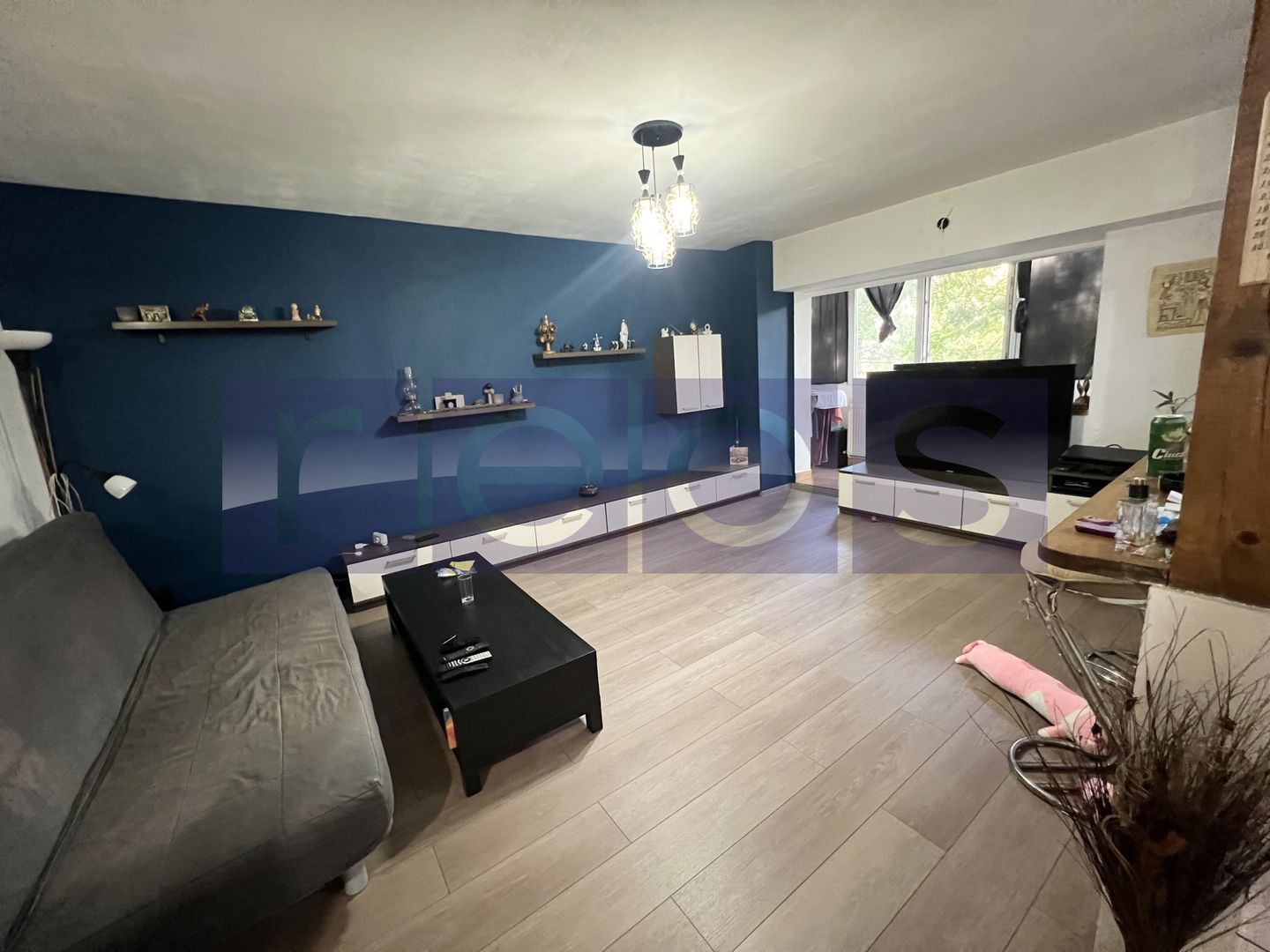 VANZARE GARSONIERA | 42 MP | ETAJ 2/10 | COMPLET RENOVATA | ZONA TEI - Poză 1