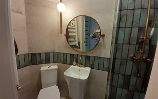 Casa la asfalt,  zona centrala, constructie 2011, renovata - Poză 5
