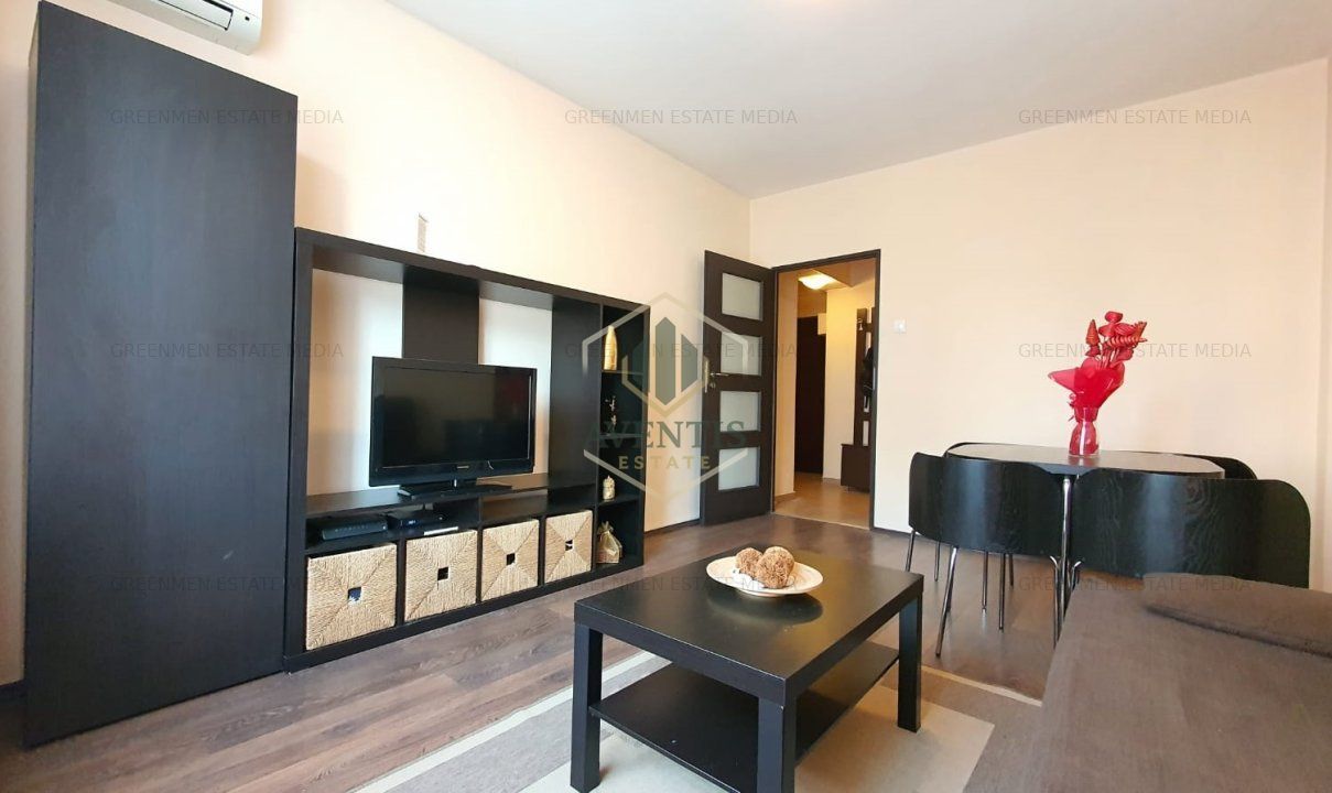 Piata Romana ASE, renovat complet modern, vedere stradala, listat pe AIRBNB - Poză 1