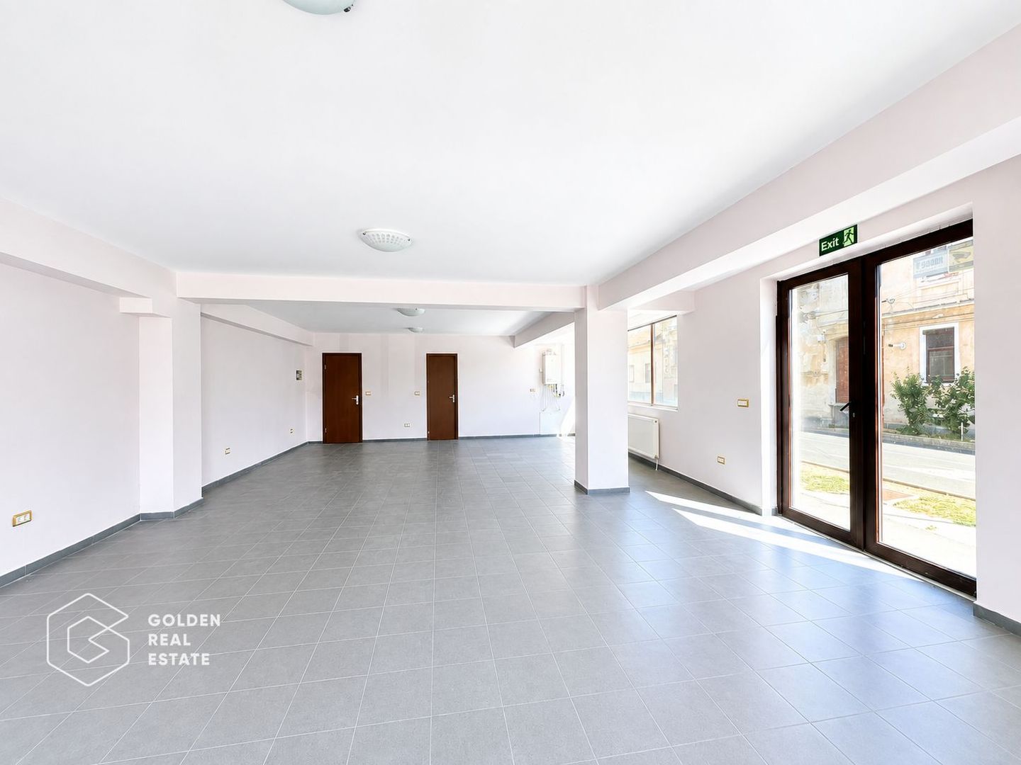 Spațiu comercial 99 mp, două intrări, zona Bou Roșu - Poză 1