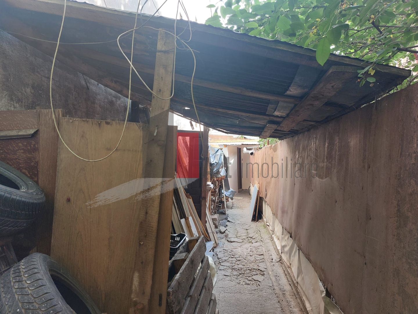 Casa "SAVBOENT", singur curte, teren 223 mp - Poză 2