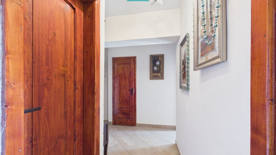 Apartament cu 3 camere, în orașul Sebiș, Arad - Poză 3