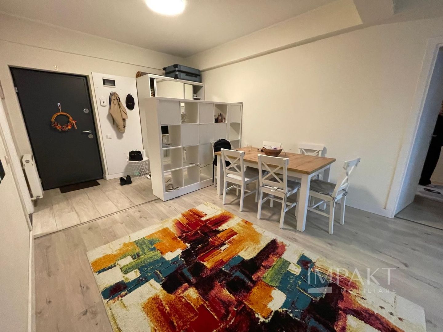 Apartament superb de vanzare cu 2 camere, zona semicentrala! Parcare! - Poză 5