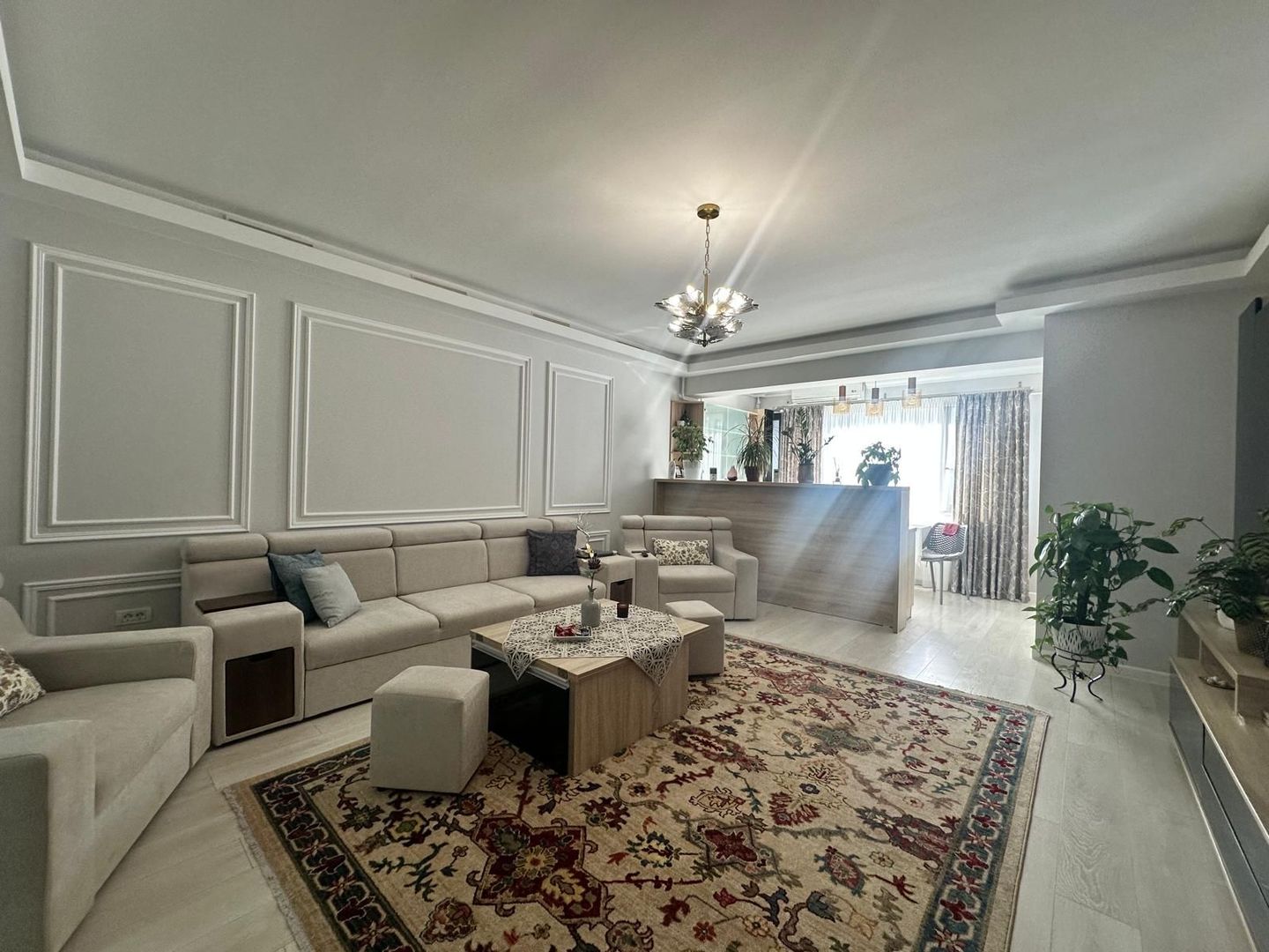 Apartament 3 camere de vanzare Zona Compozitorilor - Poză 4