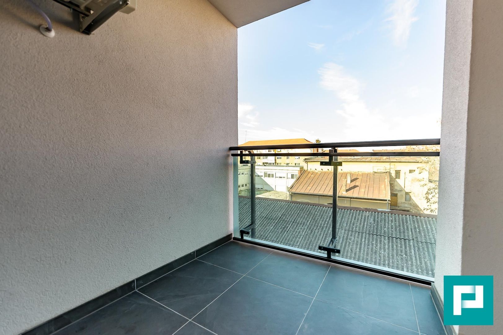 Apartament ultracentral cu 2 camere. - Poză 11
