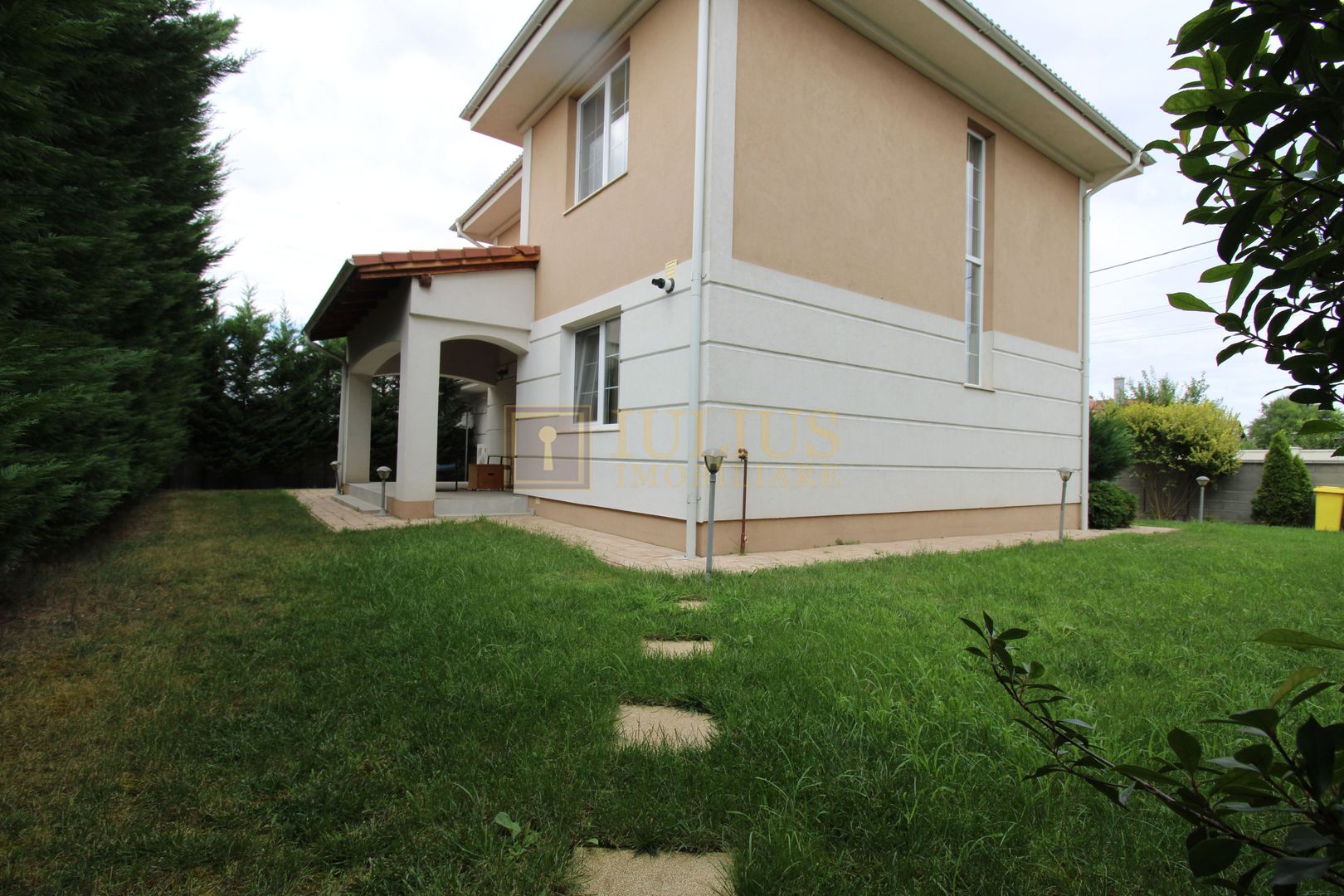 Zona Cora - Dumbravita, 5 camere + 2 bai. - Poză 2