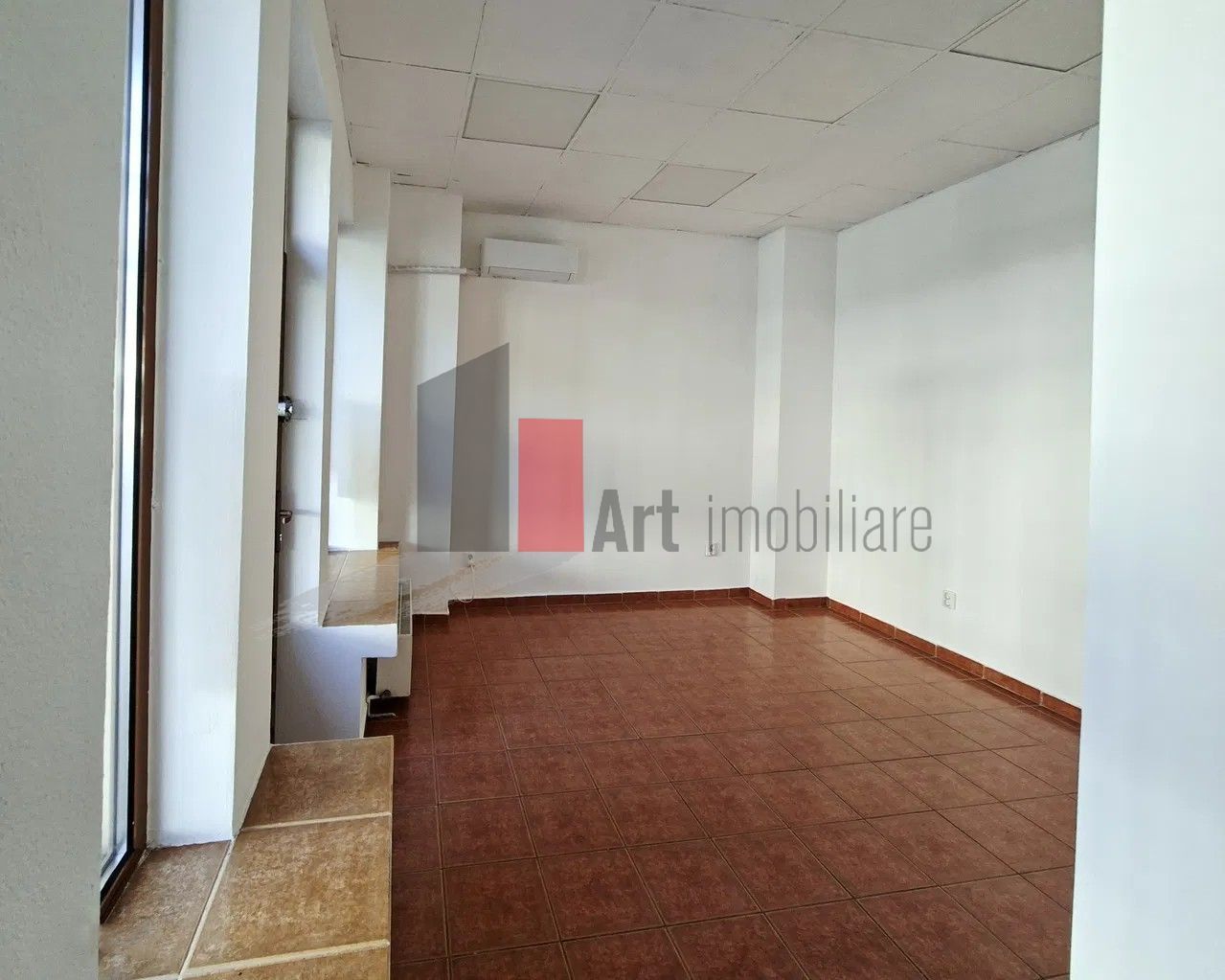 Spatiu comercial de inchiriat in zona Regina Maria (Bulevard) - Poză 1