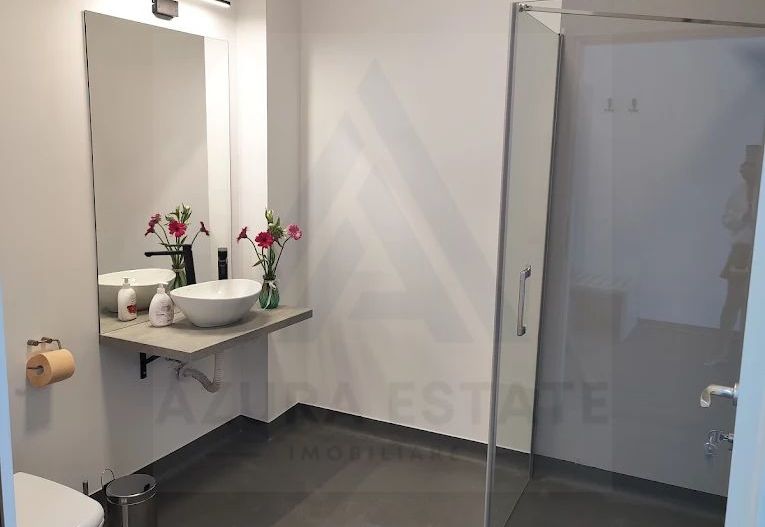 Pensiune 600 mp an 2023 si casa 130 mp teren 4600 mp zona V. Avrigului - Poză 6