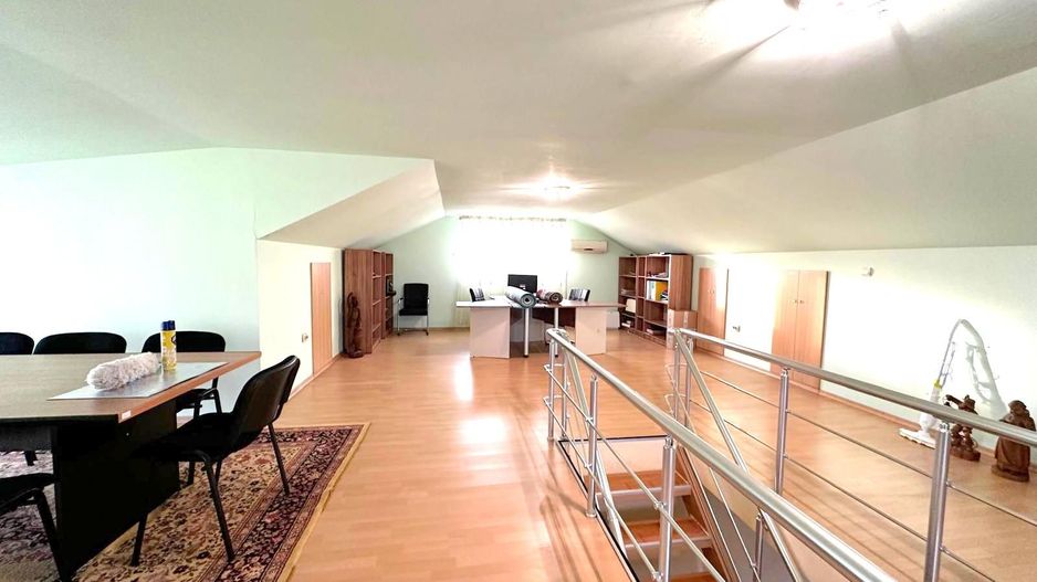 Vila de vanzare zona Metro/Arcasilor - P+1E+M - Poză 12