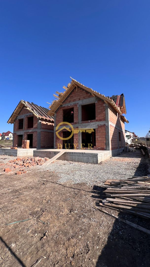 Casa de vanzare in Sura Mare- teren liber 262mp- la ALB - Poză 1