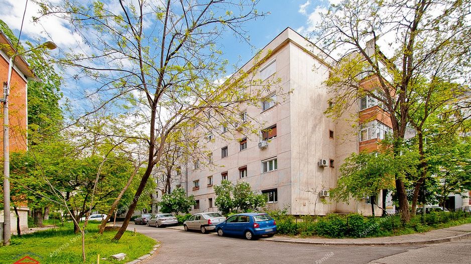 Vanzare apartament cu 2 camere, centru( Egreta, bloc din 90''), parter - Poză 15