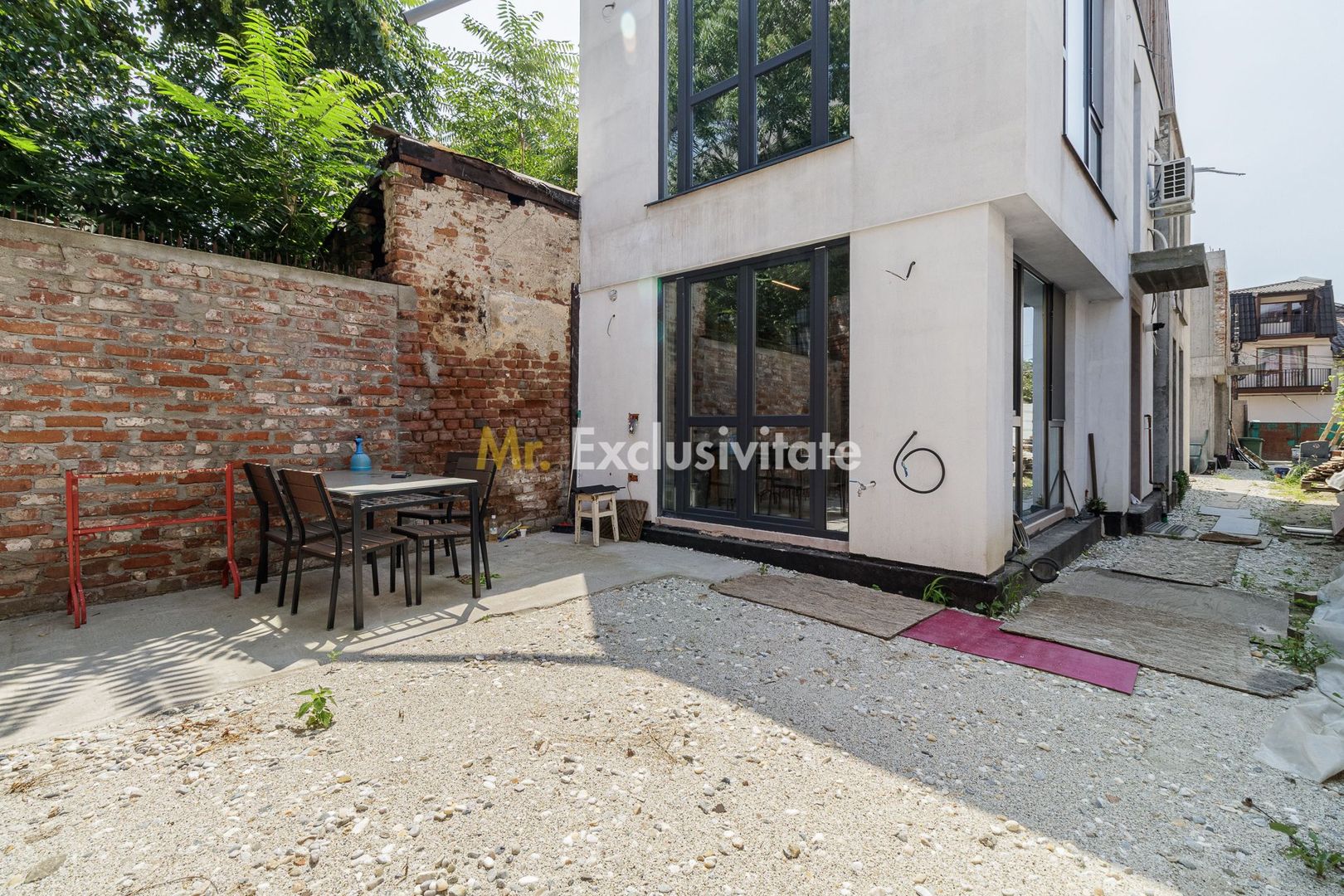 Casa noua aproape de Bd Unirii - Poză 1