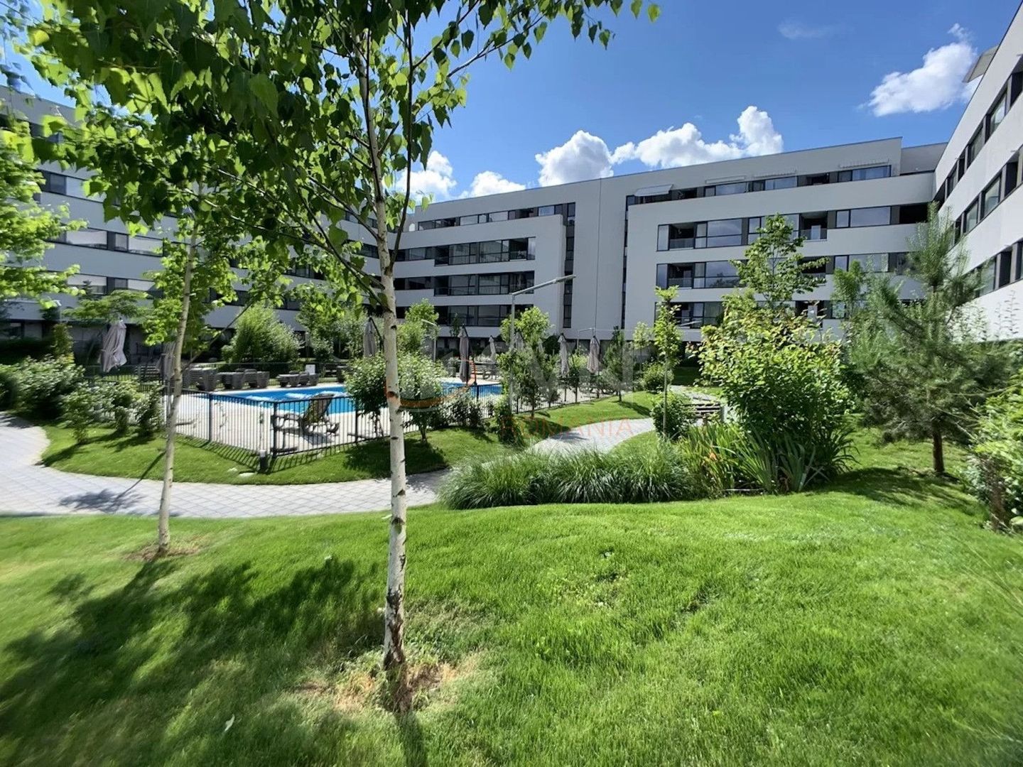 CHITILA - Atria Urban | Chirie 2 Camere cu Curte + Piscina | Parcare - Poză 12