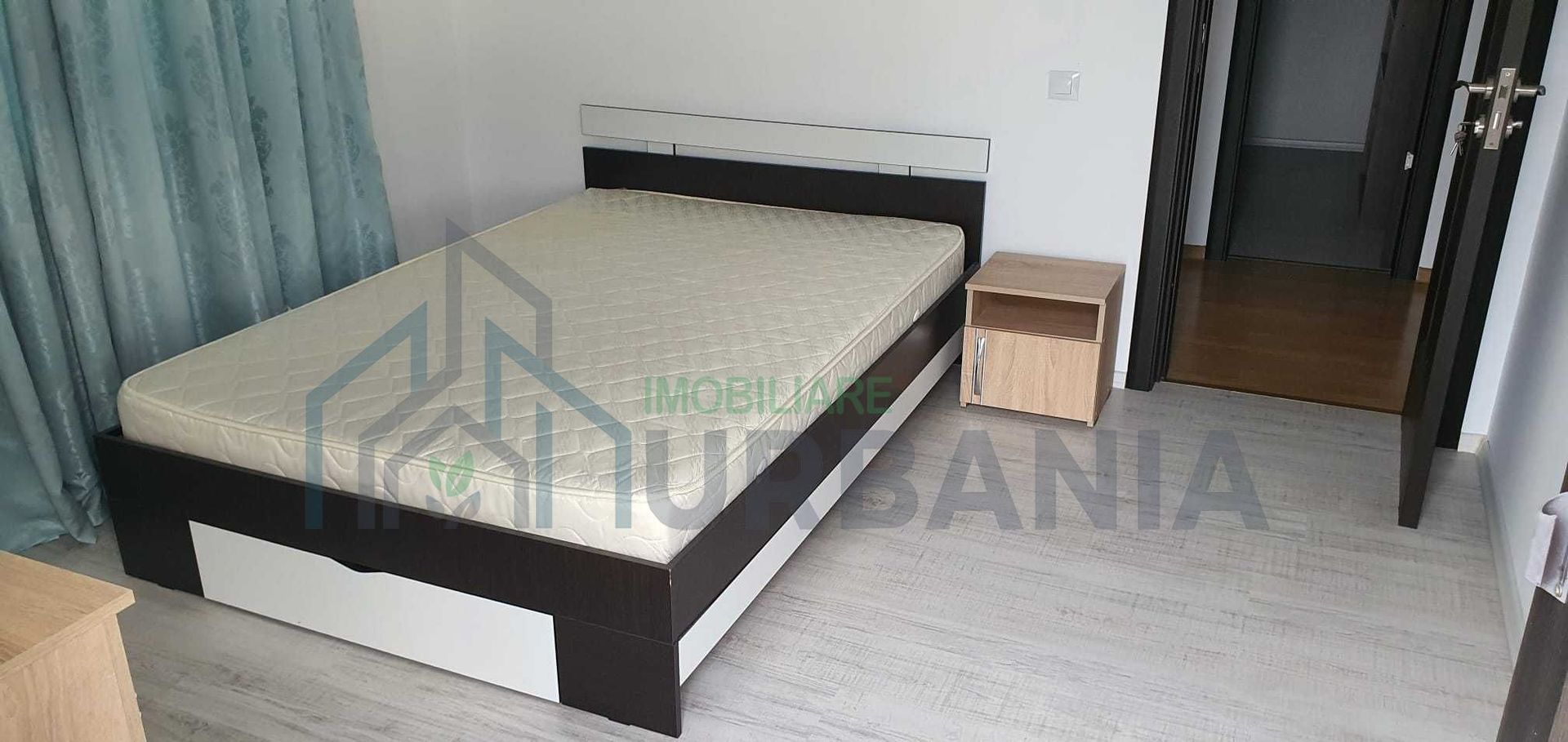 Vilă spațioasă de închiriat în Ezăreni, Valea Adâncă - Poză 6