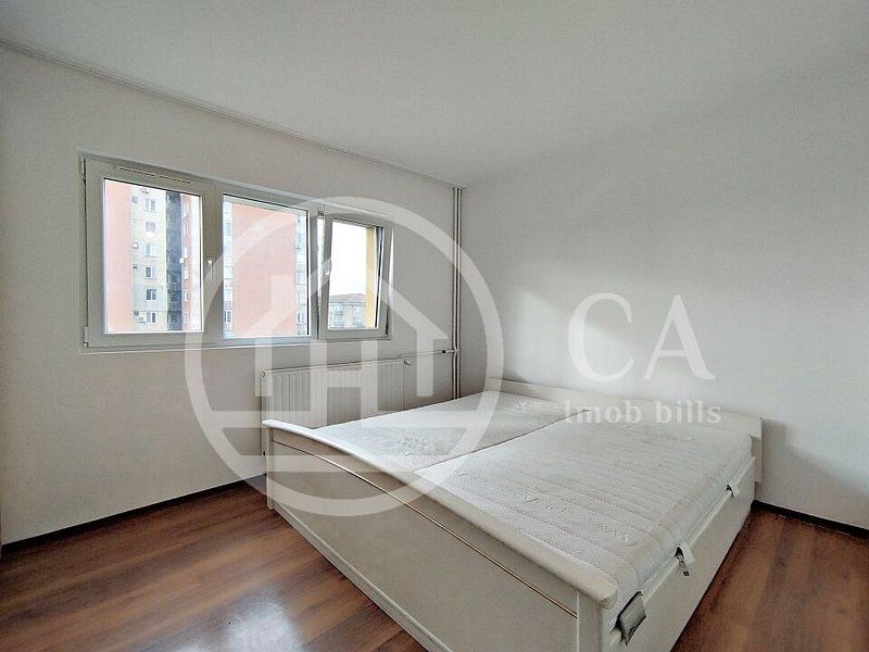 Apartament cu 2 camere de vanzare in zona Rogerius, Oradea - Poză 3