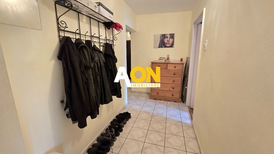 Apartament cu 3 Camere, Etaj Intermediar, Lift, Zonă Ultracentrală - Poză 6