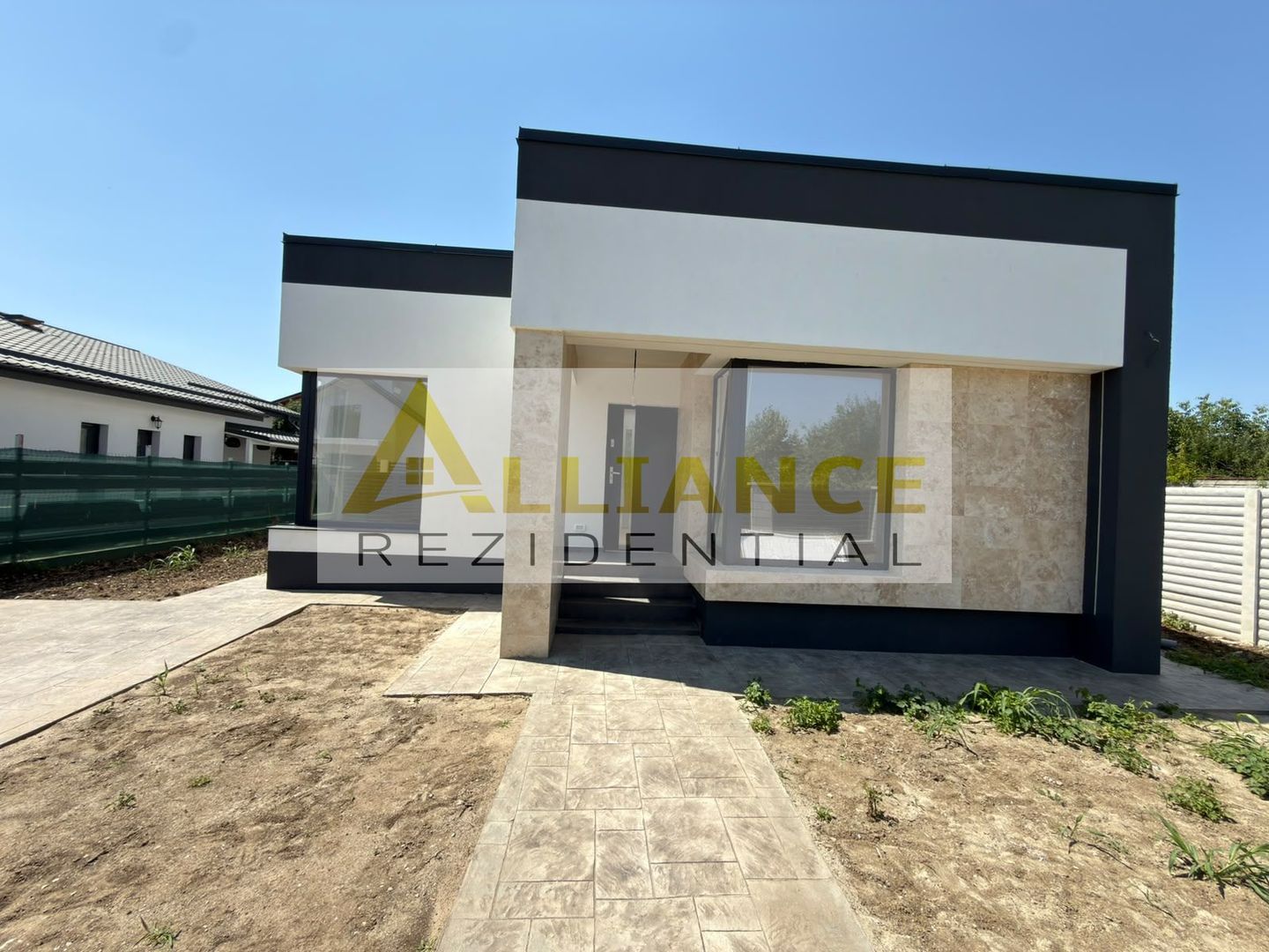 Casa individuala cu 4 camere - teren 454mp - mutare imediata - Poză 3
