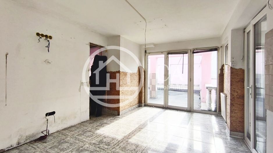 Casa de închiriat cu 6 camere în Rogerius, Oradea - Poză 2