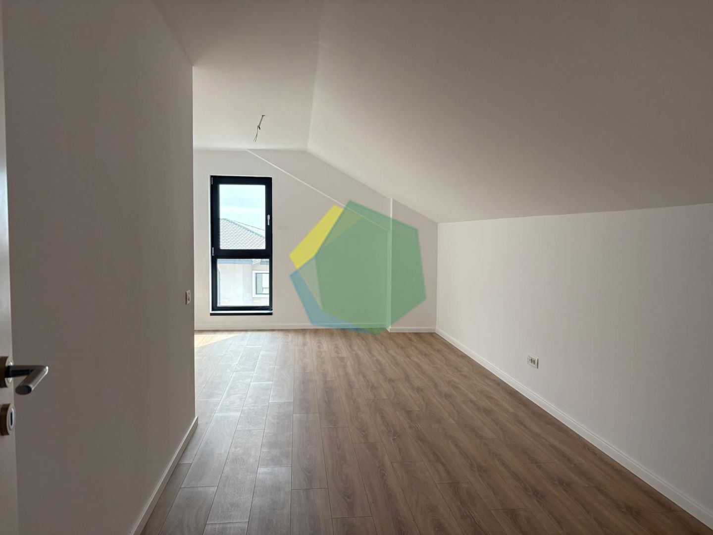 VILA DUPLEX DEOSEBITĂ | OTOPENI CENTRAL | CURTE GENEROASĂ - Poză 17