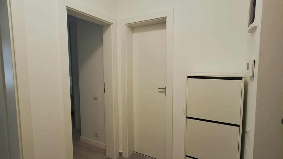 GARONIERA PARCUL CAROL , CENTRALA PROPRIE,  LOC DE PARCARE , MOBILATA - Poză 7