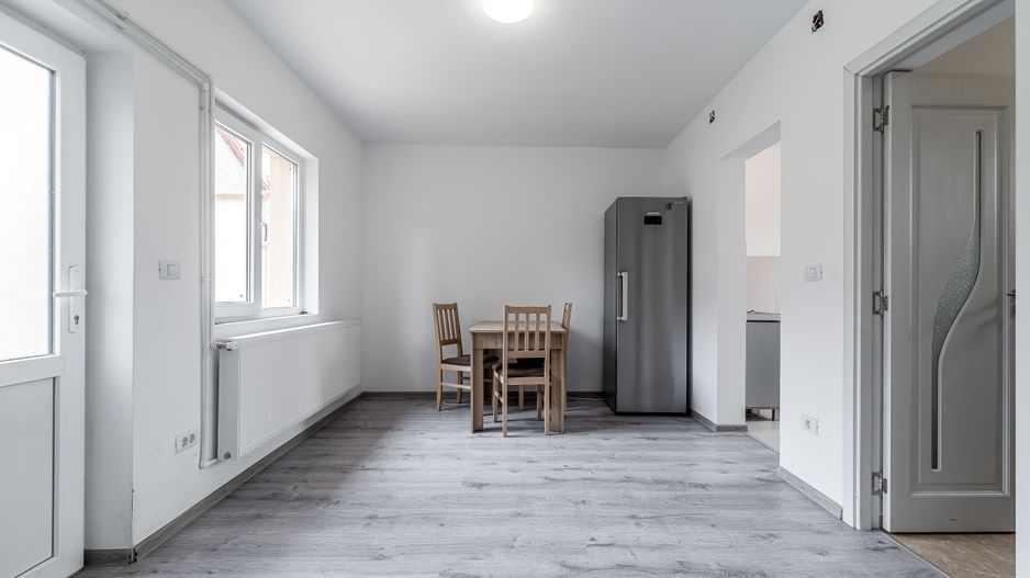 Casa cu potential multiplu cu teren generos pe strada Dunarii - Poză 7