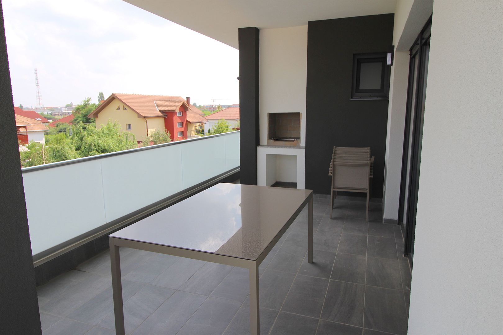 Apartament cu 3 camere de închiriat în zona Nord - Poză 3