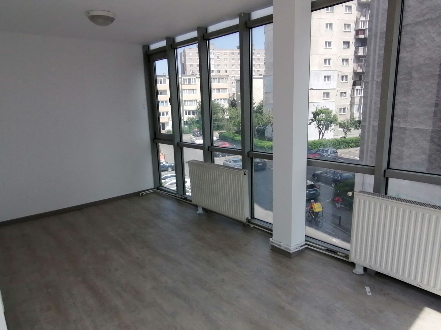 Inchirierte 200 mp - Poză 13