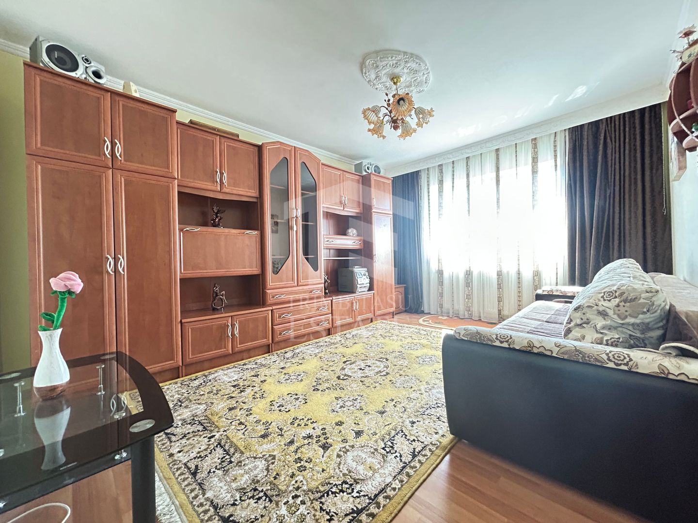 Ap. 3 camere decomandat Năvodari Str. Delfinului + loc parcare - Poză 1