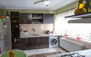 De vânzare casă cu etaj - Poză 5