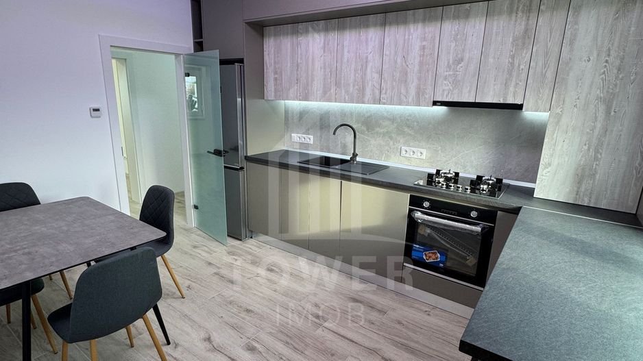 Apartament 3 camere de vânzare - Poză 2