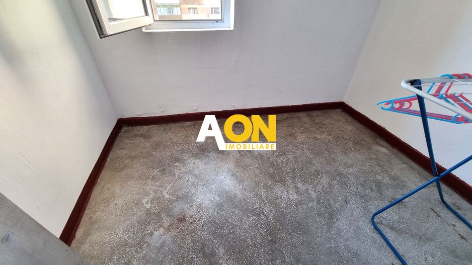 De inchiriat apartament 3 camere, zona Piata, Cetate - Poză 14