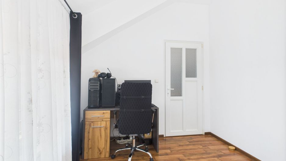 Apartament deosebit cu 3 camere , zona Fratelia - Poză 21