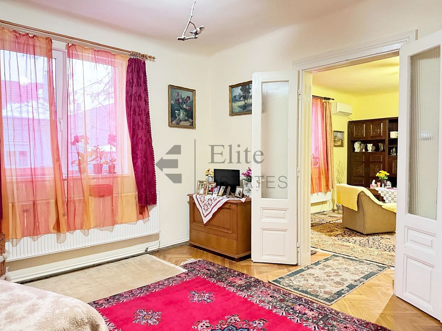 Casa singura in curte ultracentral in Oradea - Poză 1