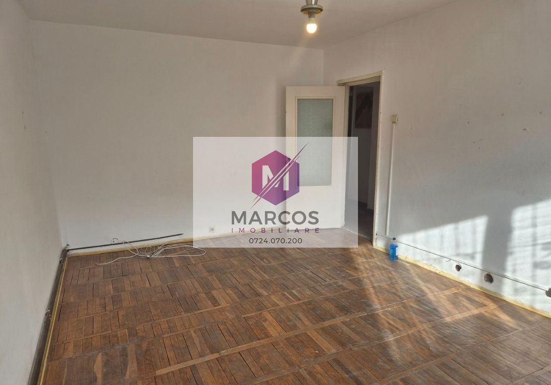 Vand apartament 3 camere Lunca - Poză 2