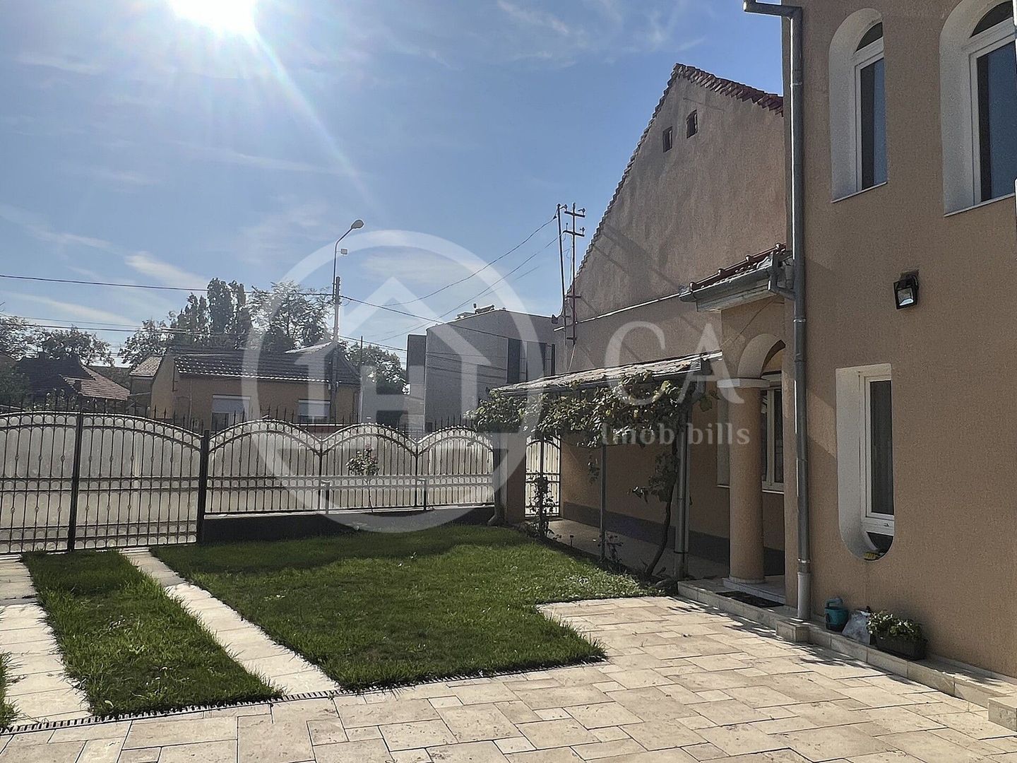 Casa cu 5 camere de inchiriat zona Centrala Oradea - Poză 1