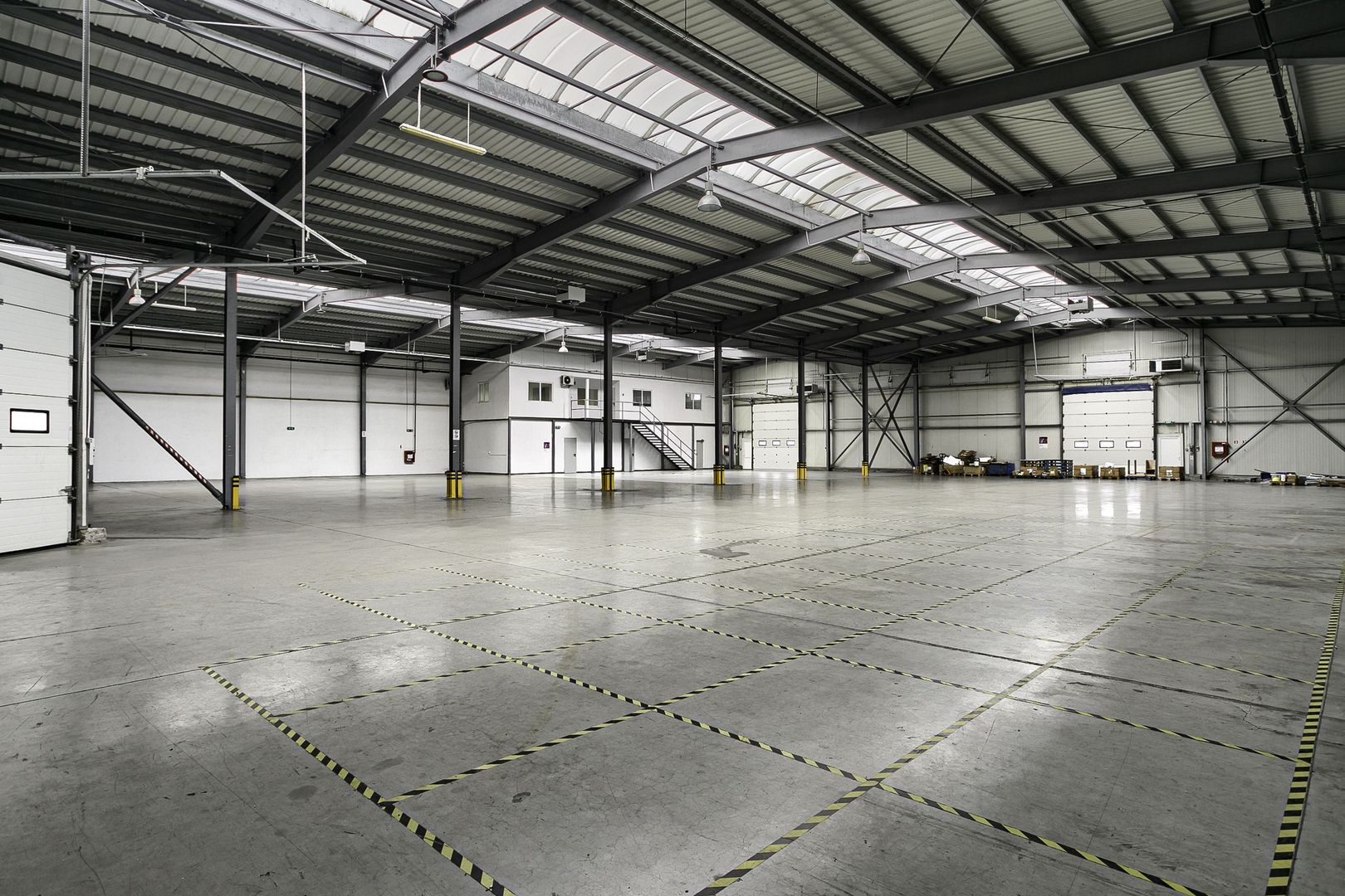 Hala industriala de vanzare Arad  1857 mp, Pret Nou! - Poză 1