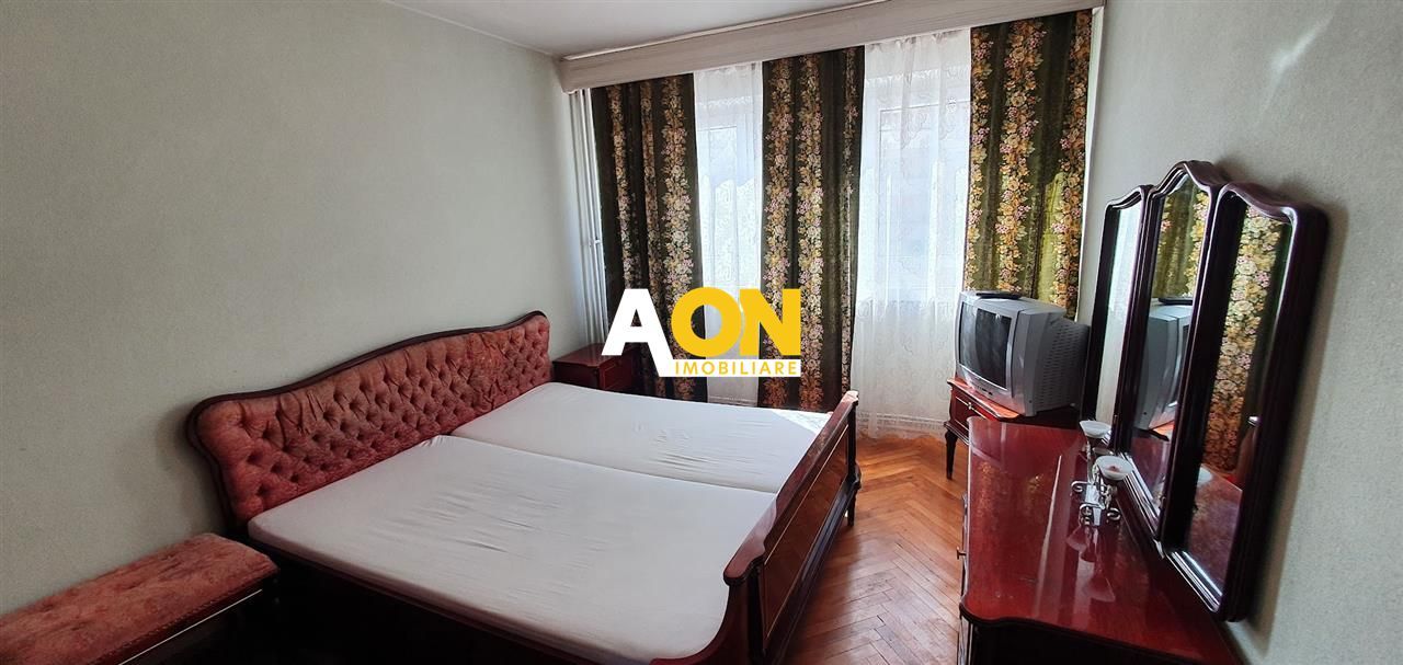 Apartament 4 camere M -uri etaj 1 - Poză 2