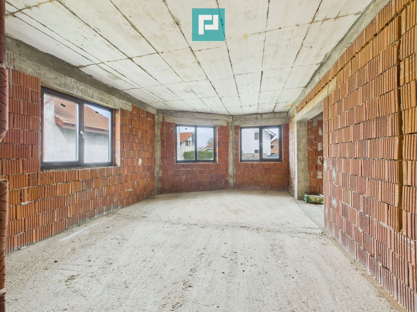 Casă la roşu P+E+M în Şagu - Poză 7